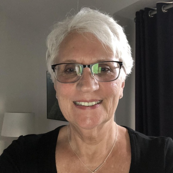 Meet your Posher, Abby - Picture 1 of 1